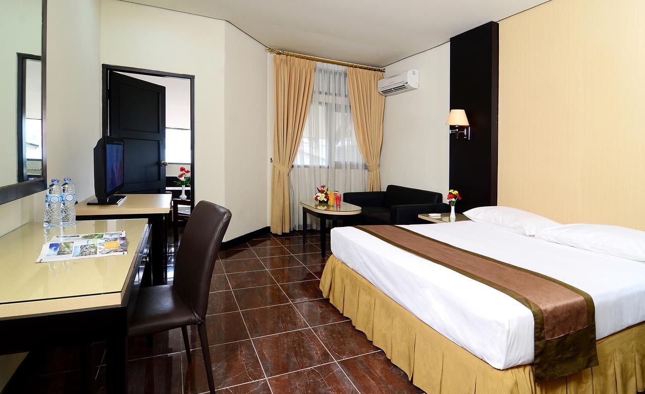 D'Arcici Hotel Plumpang Jakarta Exterior photo